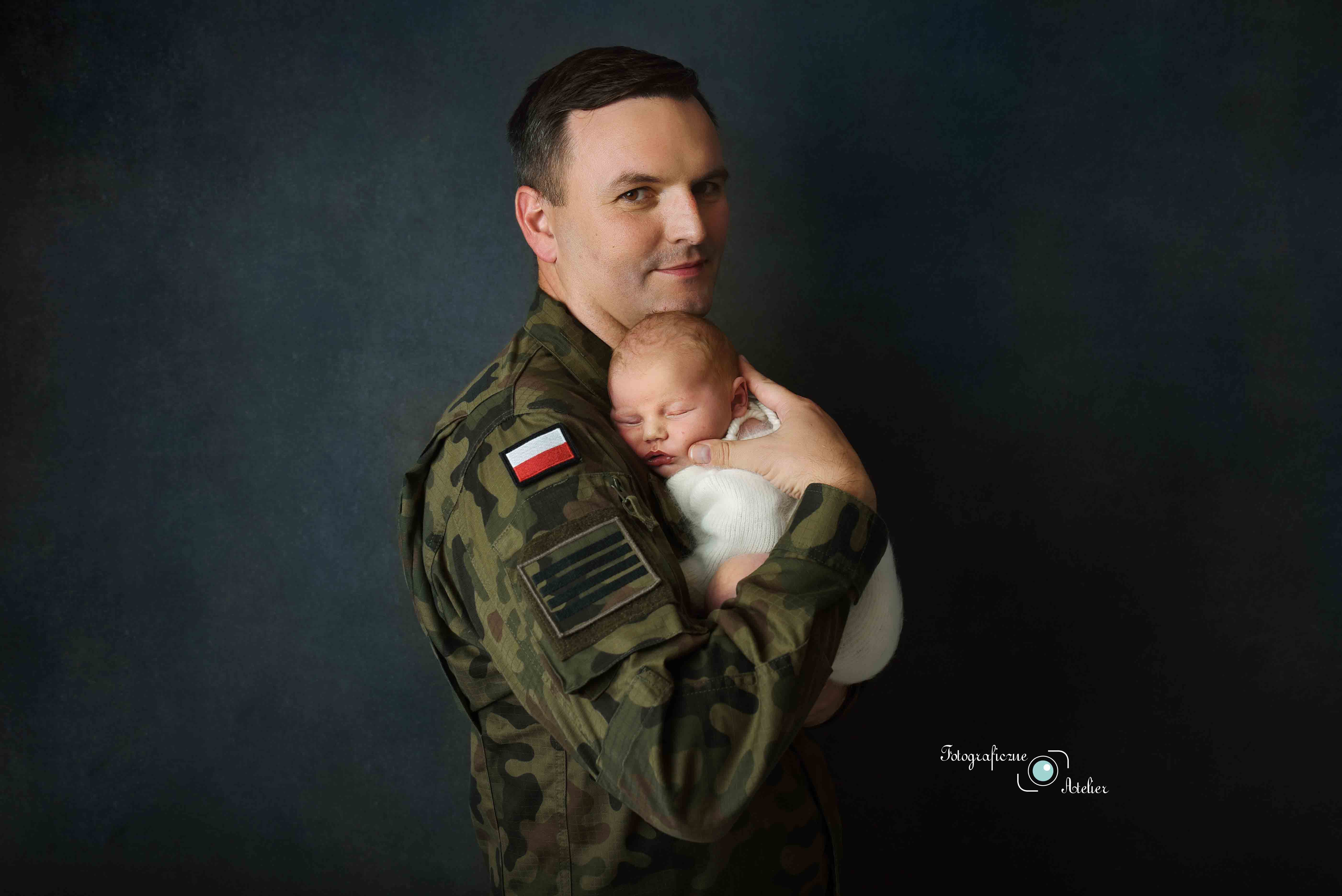 zdjęcie noworodkowe z żołnierzem Poznań