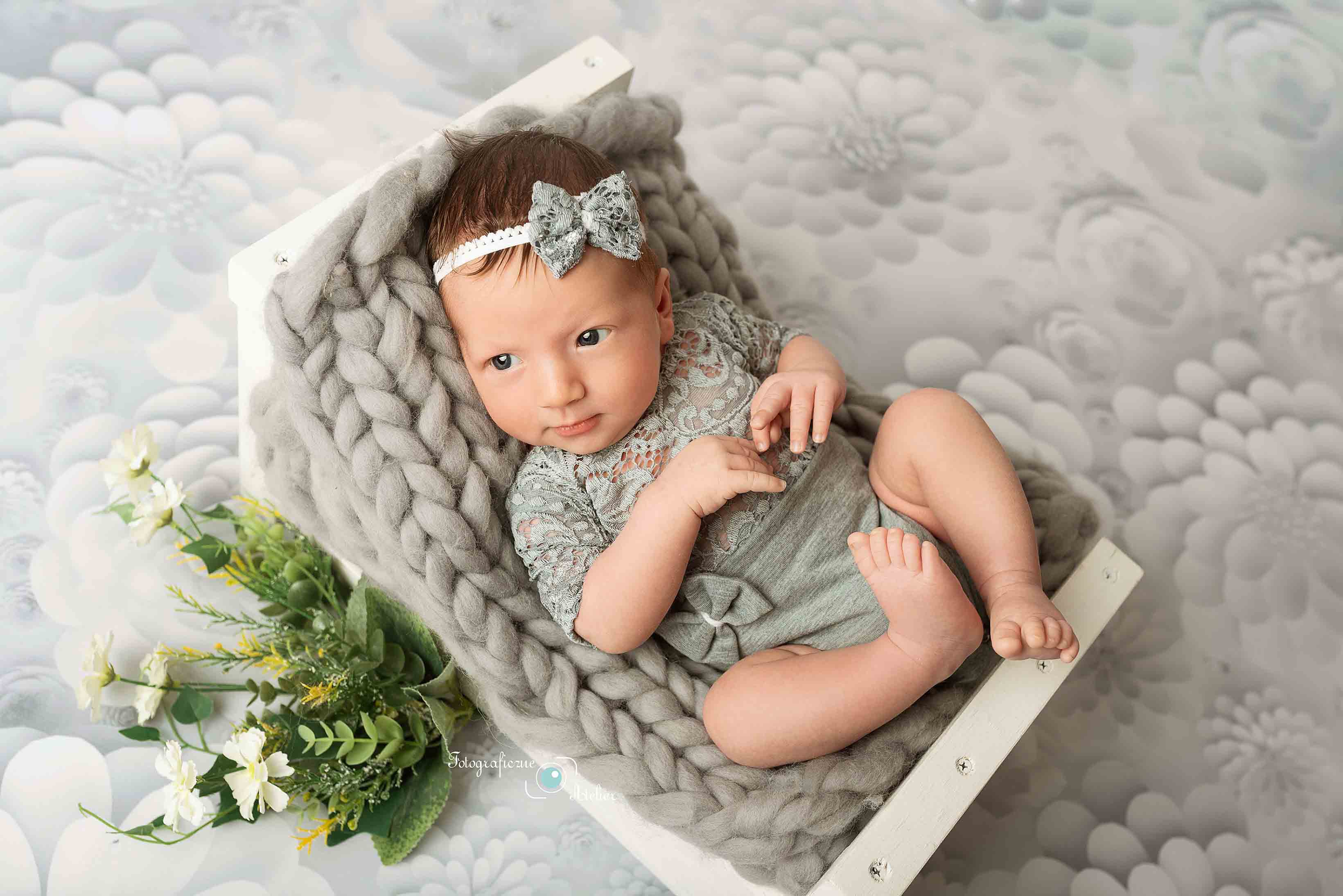 sesja noworodkowa otwarte oczy