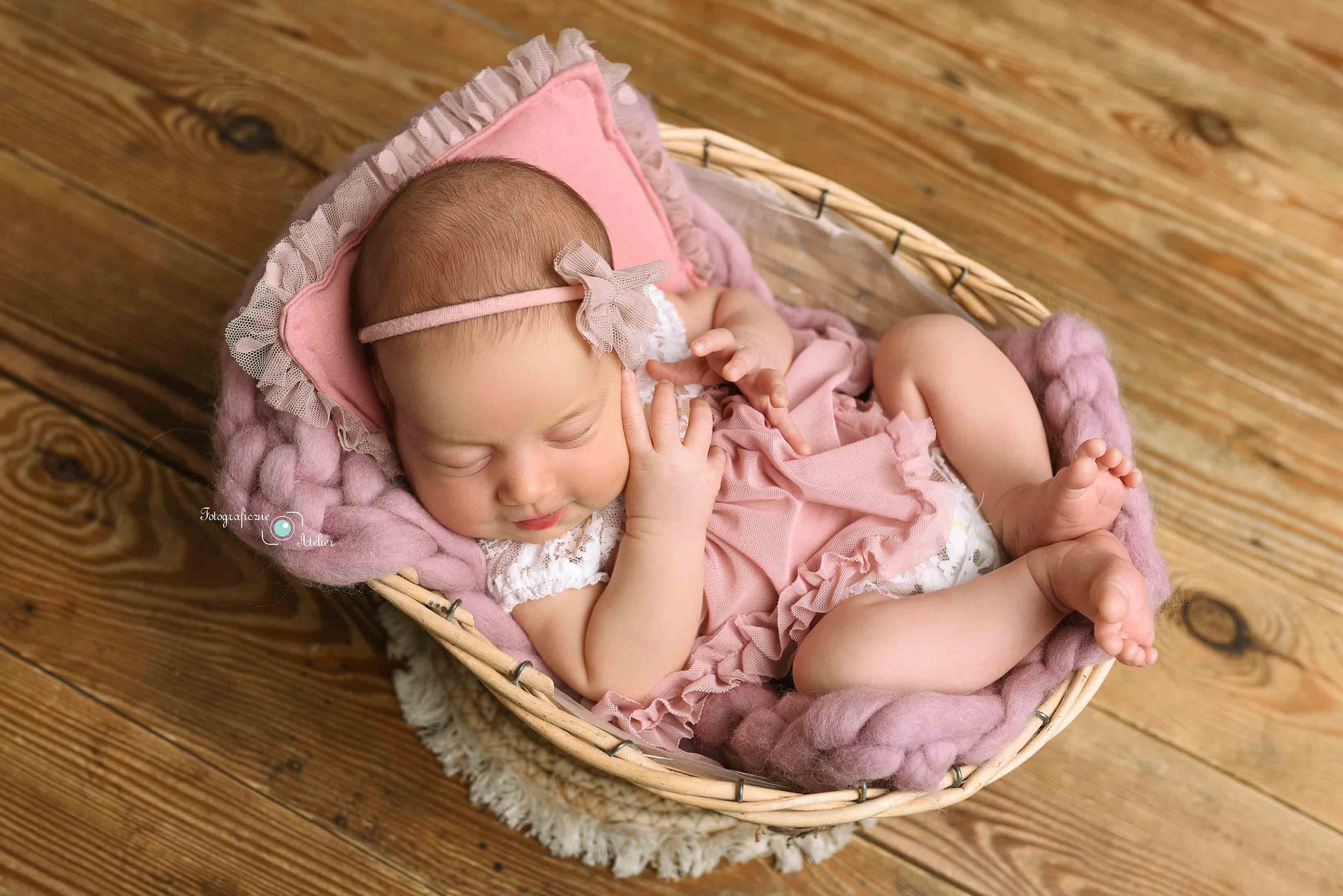 sesja fotograficzna noworodkowa Poznań