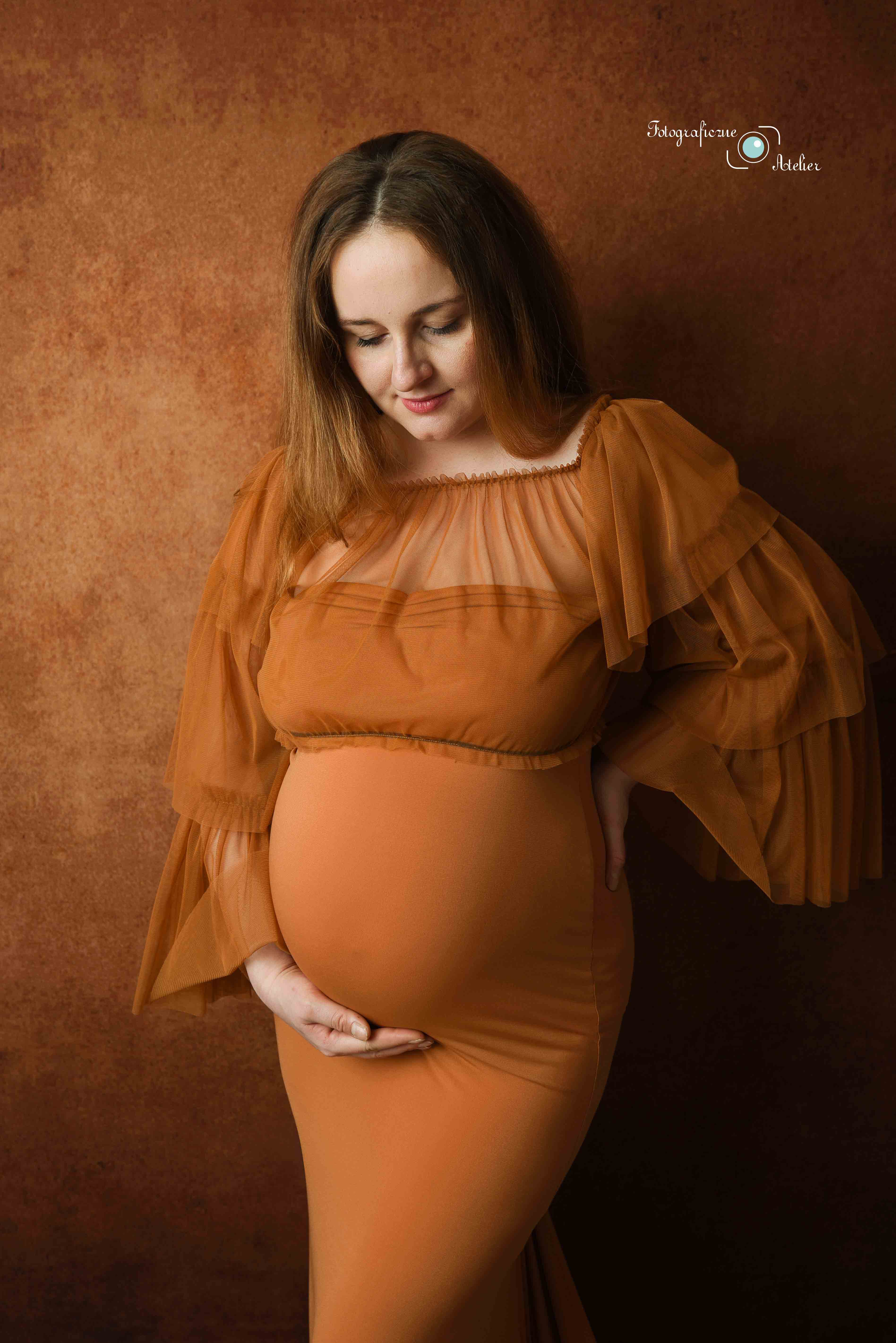 sesja ciążowa sukienka miedziana