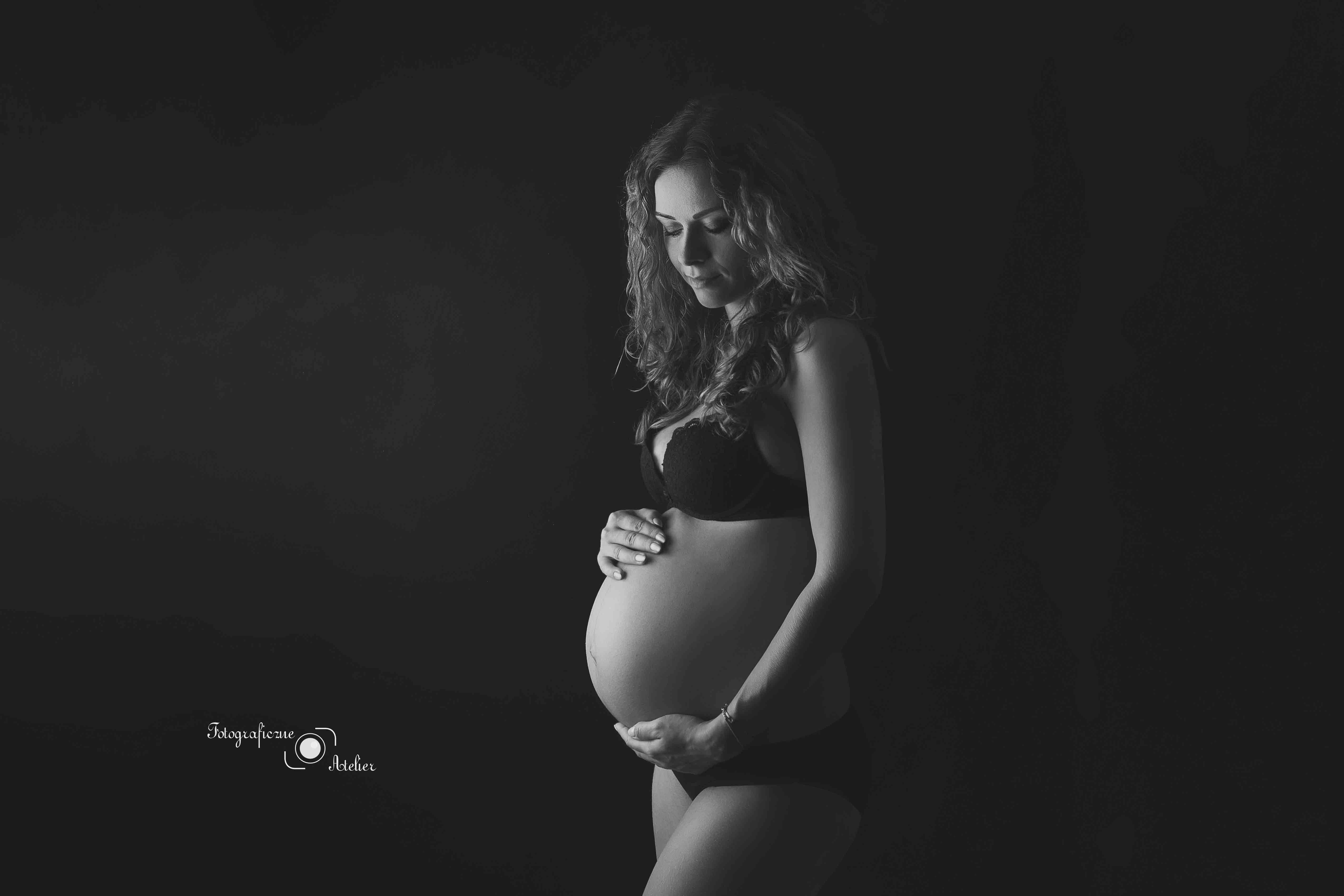 fotografia ciążowa zmatowiona styl