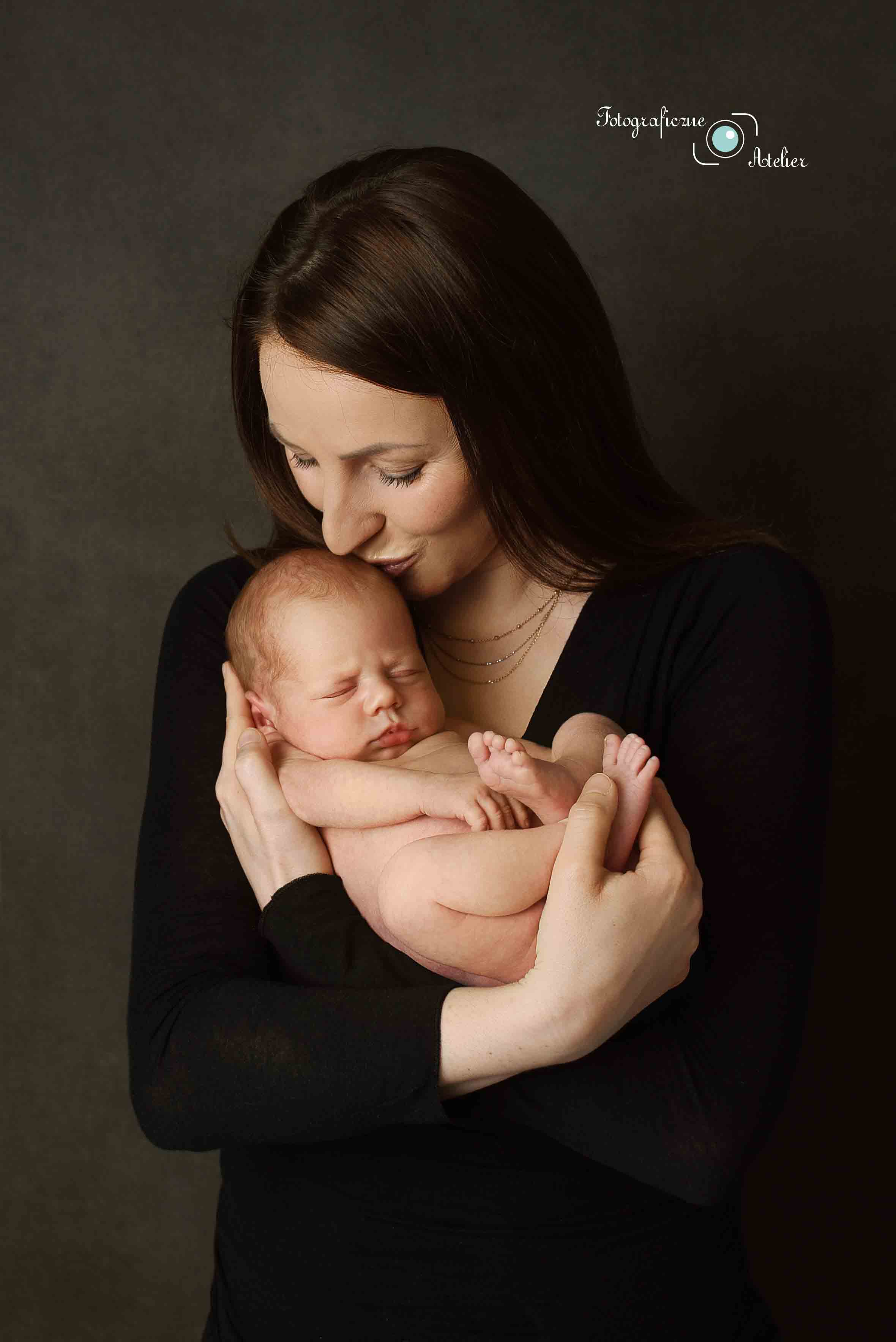 naturalna sesja noworodkowa z mamą poznań