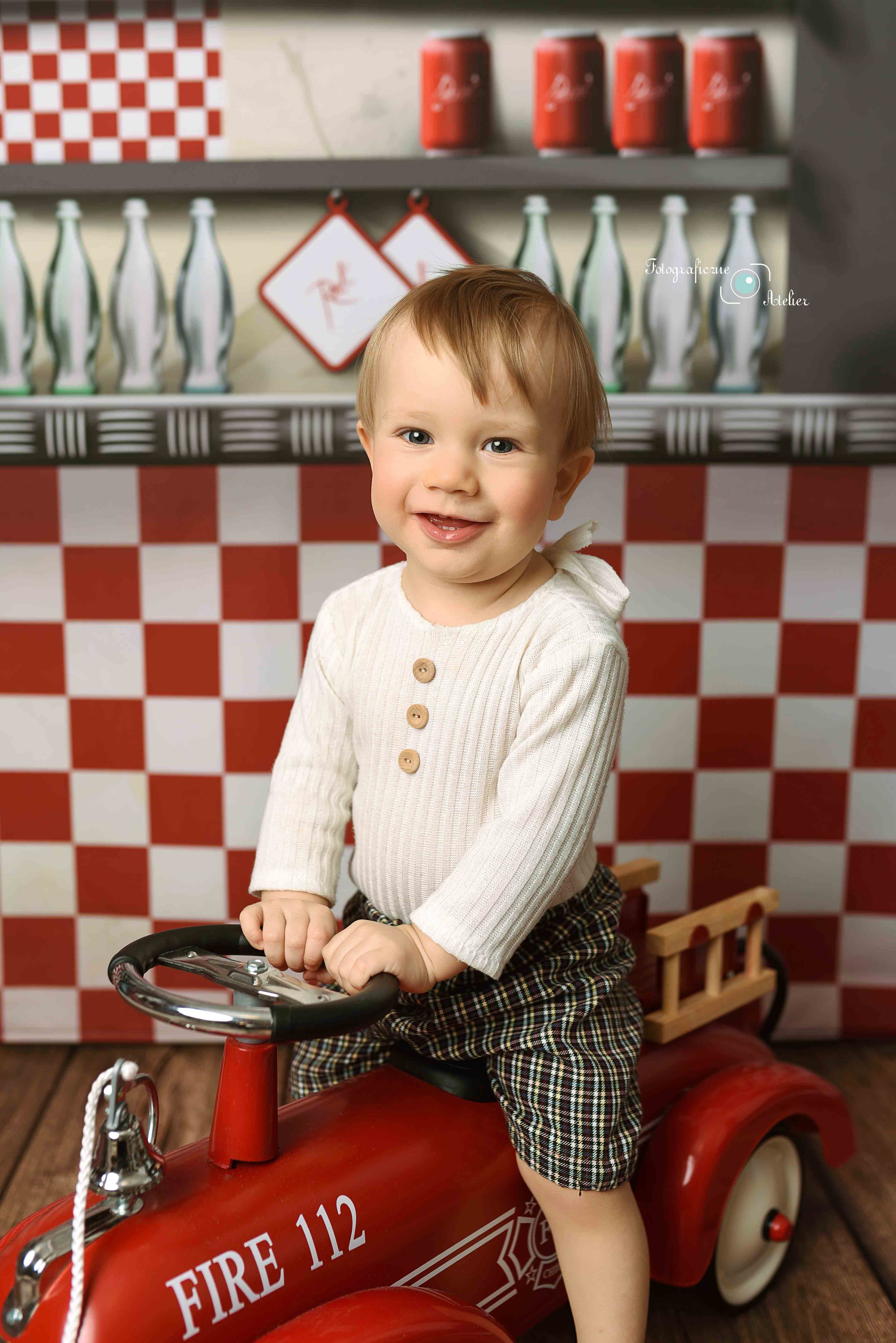 Zdjęcie dziecko strażak