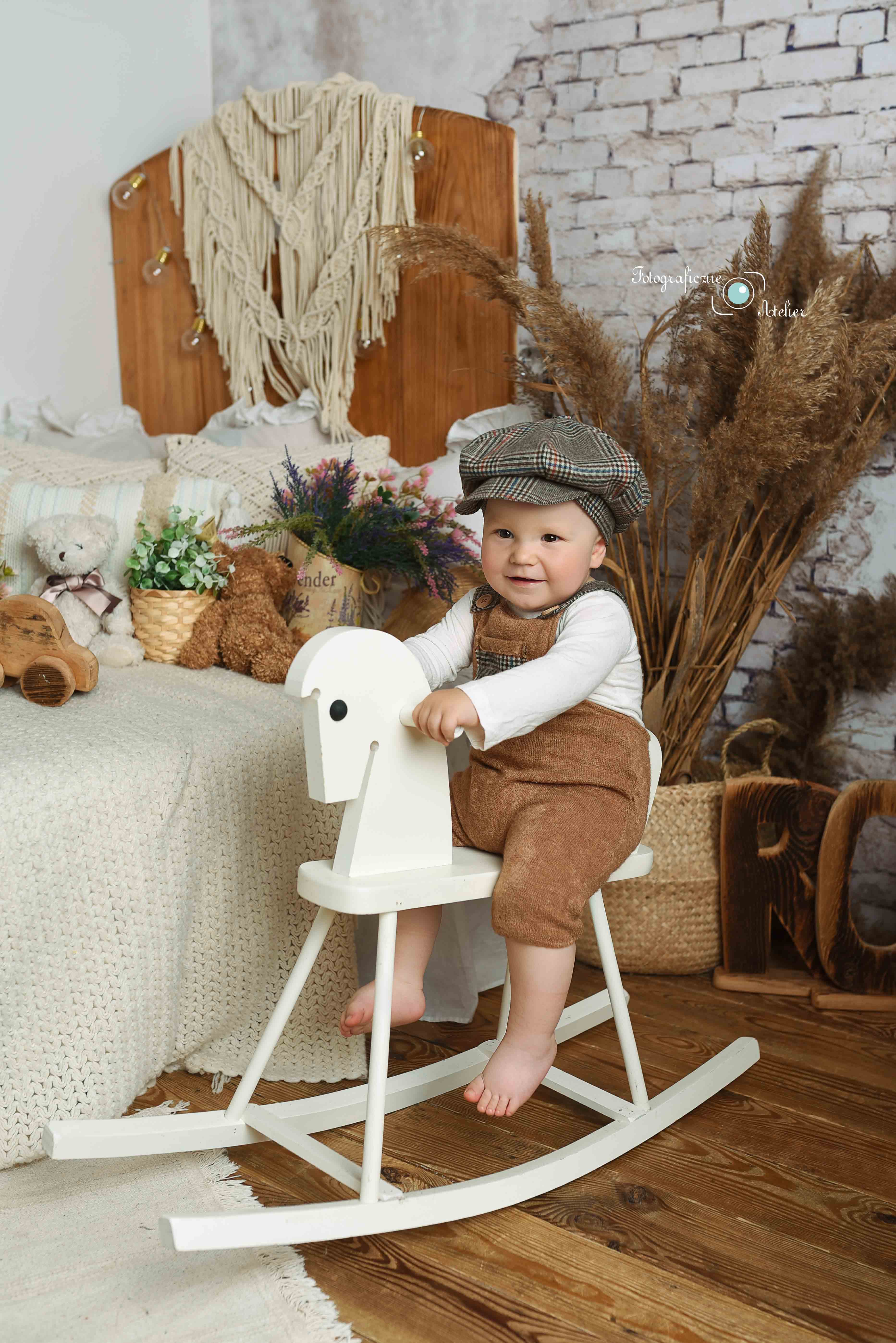 sesja dziecko konik na biegunach