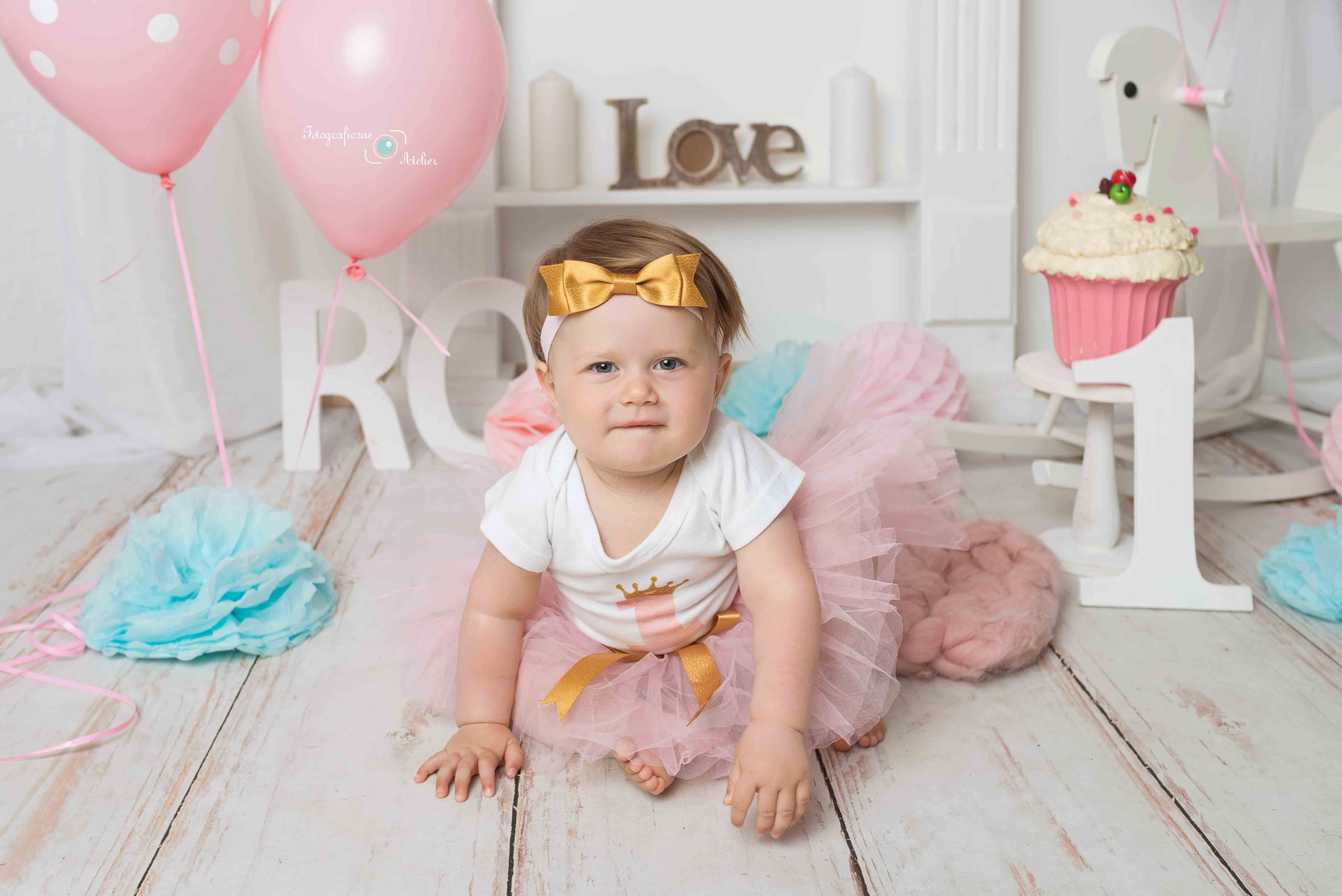 Pastelowa sesja zdjęciowa na roczek